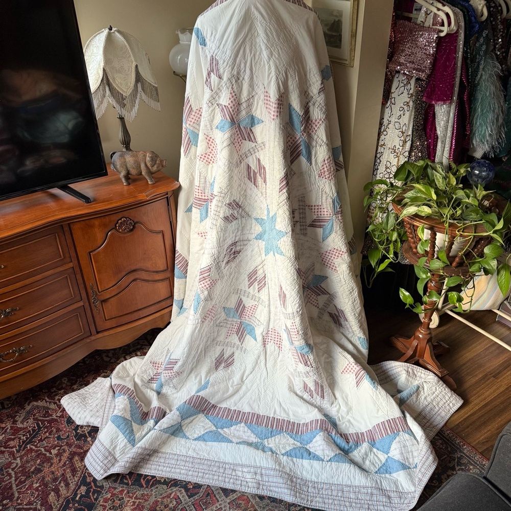 Early 1950s Patchwork Quilt with Gorgeous Stars